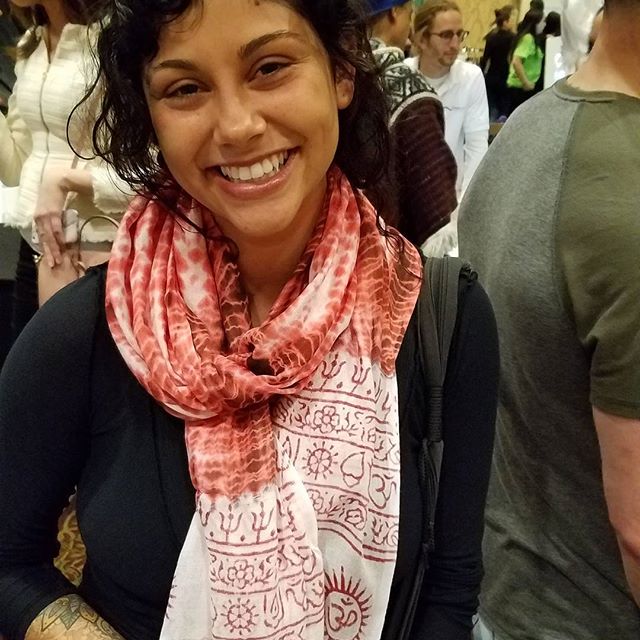 نبذة عن شال الصلاة والتأمل بمانترا غانيشا