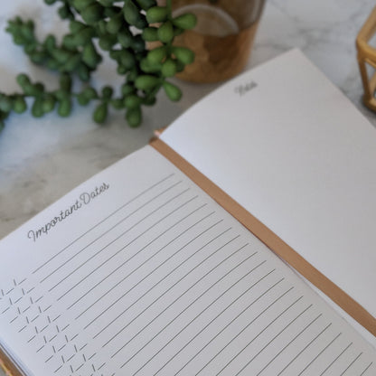 A Five Year Journal Written One Line A Day (Navy Floral)